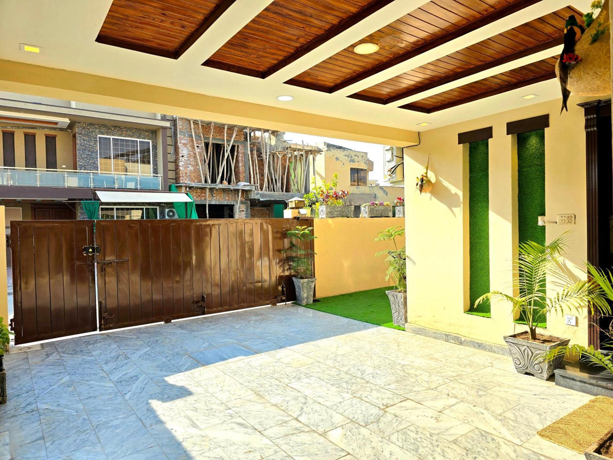 The Millenial Apartments & Suites Bahria Town Rawalpindi Cameră foto